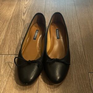 Size 40 (9.5) lightly worn black Demi Margaux flats